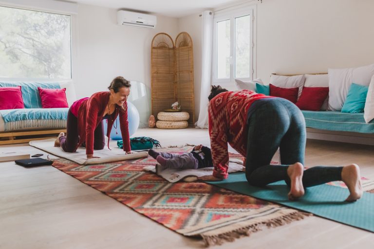 love yoga post mama baby 768x512