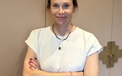 Accueil | Le Mois d'Or Le pouvoir du toucher en post-partum : un besoin vital et silencieux pour la mère et son bébé