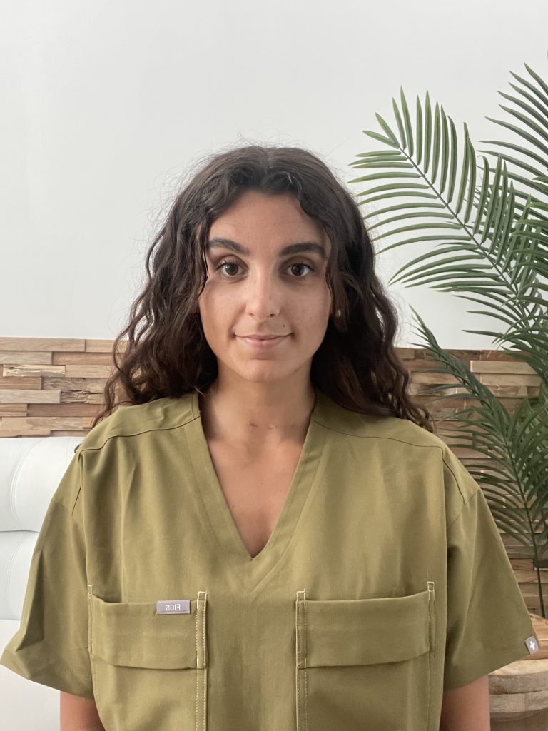 Aurore Roost, ostéopathe spécialisée en périnatalité et pédiatrie, ambassadrice du Mois d'Or à Mandelieu-la-Napoule et Antibes.