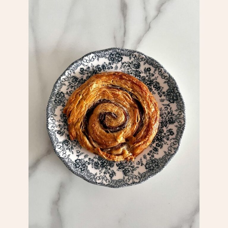Cinnamon rolls sains et réconfortants pour le postpartum